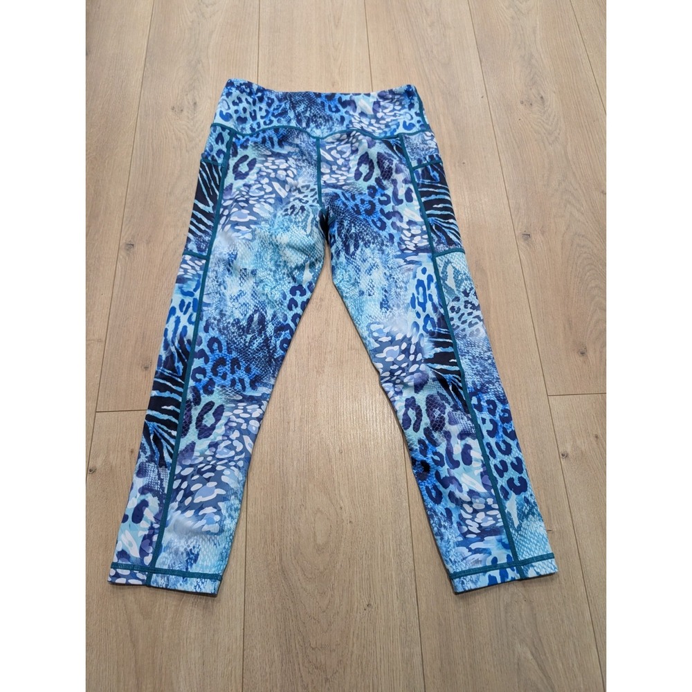 Constantly Varied Gear Leggings Extra Small Exotic Blue Animal Capri Squats CVG - Picture 5 of 5